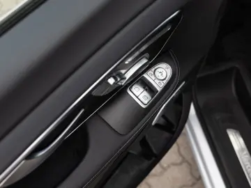 MERCEDES-BENZ V 300 d 4MATIC AVANTGARDE Lang AVANTGARDE BURM