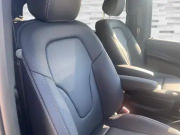 MERCEDES-BENZ V 300 d AVANTGARDE Lang Standh. AHK LED 360Kam