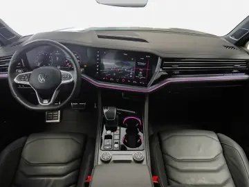 VW Touareg 3.0 TSI R-Line 4M 22Z DYNAUDIO Massage