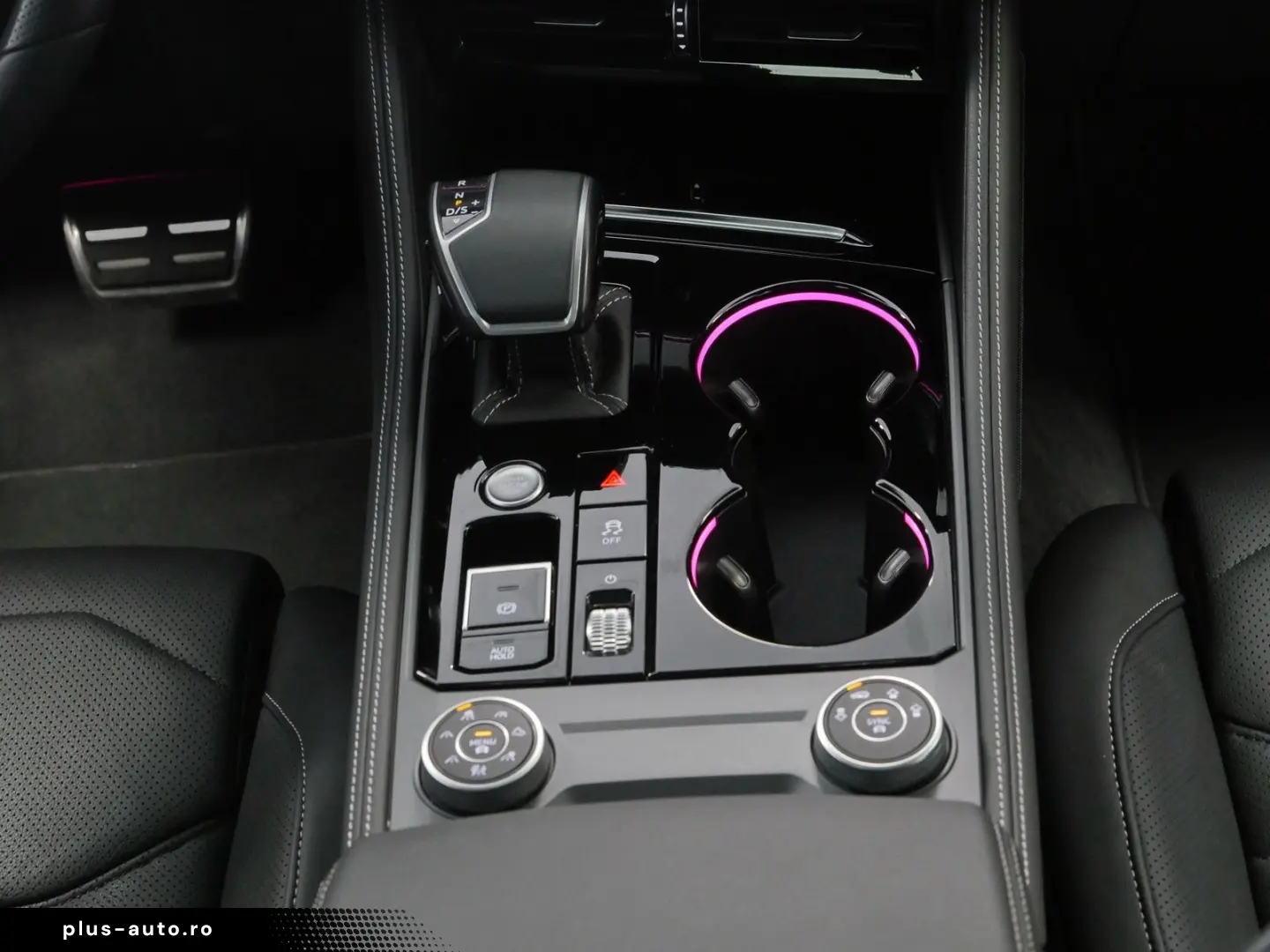 VW Touareg 3.0 TSI R-Line 4M 22Z DYNAUDIO Massage
