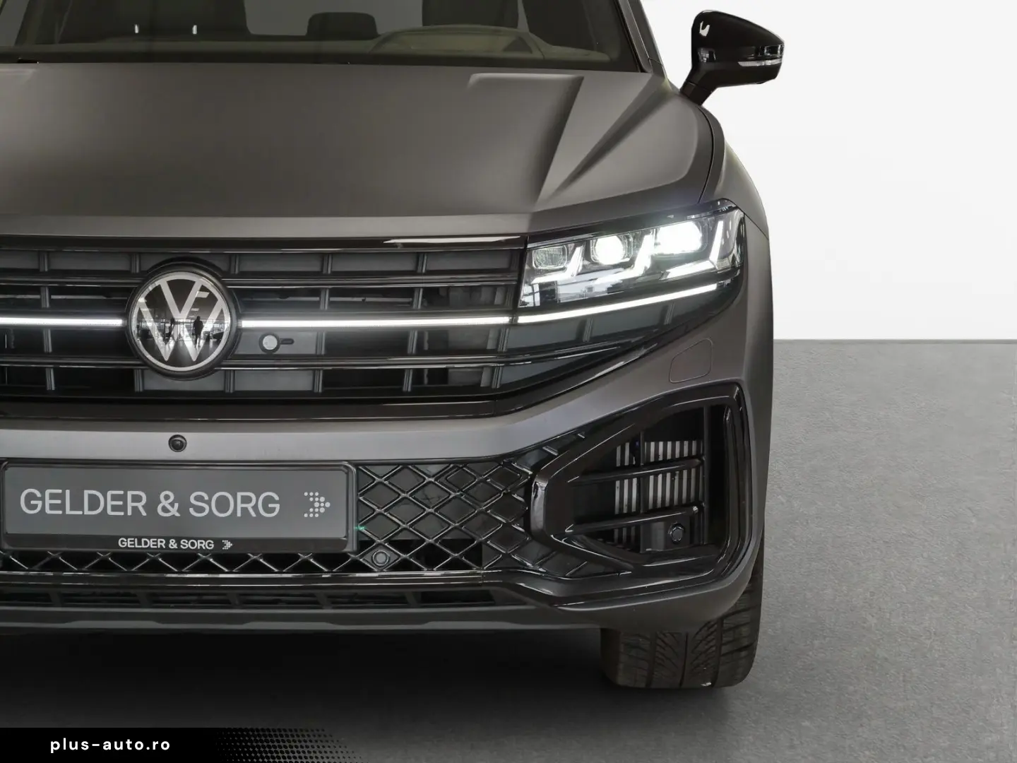 VW Touareg 3.0 TSI R-Line 4M 22Z DYNAUDIO Massage