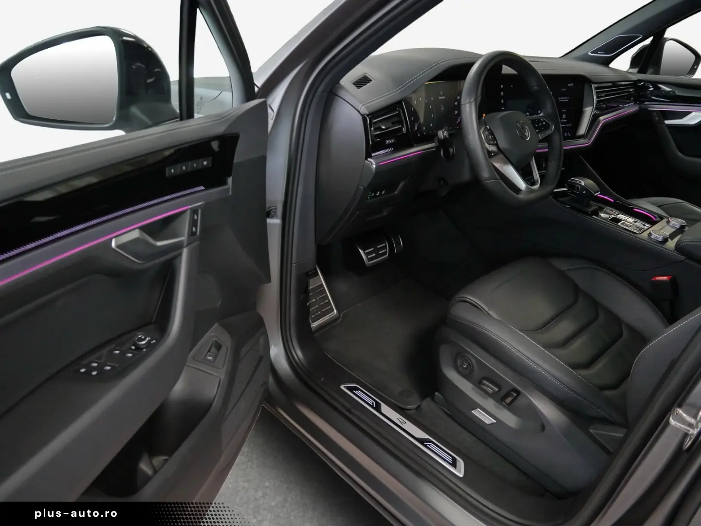 VW Touareg 3.0 TSI R-Line 4M 22Z DYNAUDIO Massage