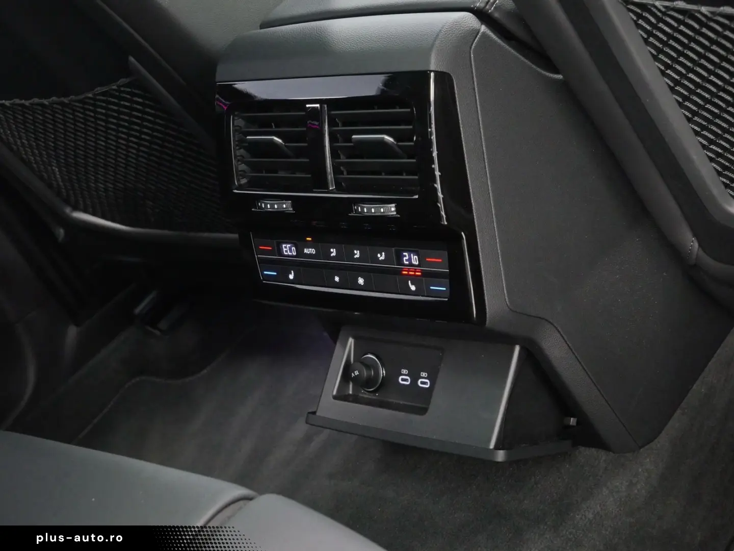 VW Touareg 3.0 TSI R-Line 4M 22Z DYNAUDIO Massage