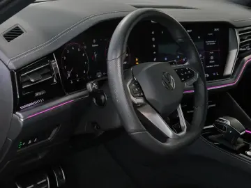 VW Touareg 3.0 TSI R-Line 4M 22Z DYNAUDIO Massage