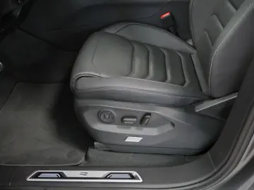 VW Touareg 3.0 TSI R-Line 4M 22Z DYNAUDIO Massage
