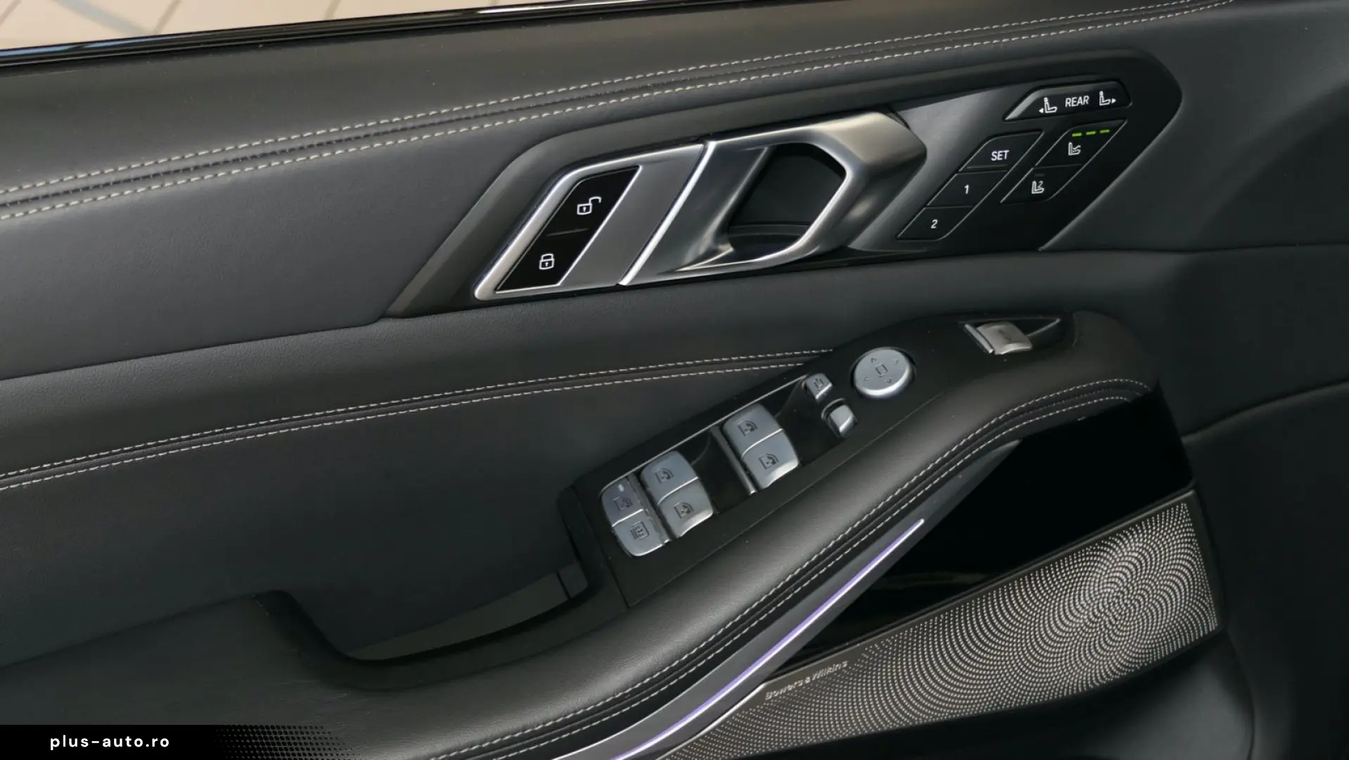 BMW X7 xDrive 40 d M Sport SKY-Lounge B&W 22  ICONIC