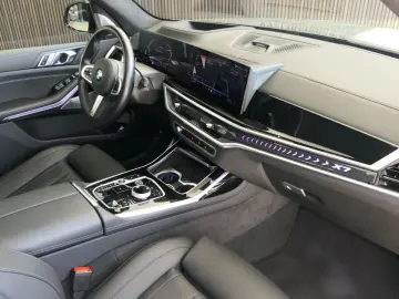 BMW X7 xDrive 40 d M Sport SKY-Lounge B&W 22  ICONIC
