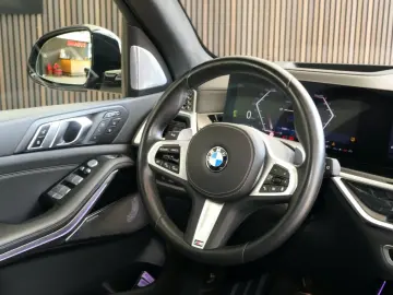 BMW X7 xDrive 40 d M Sport SKY-Lounge B&W 22  ICONIC