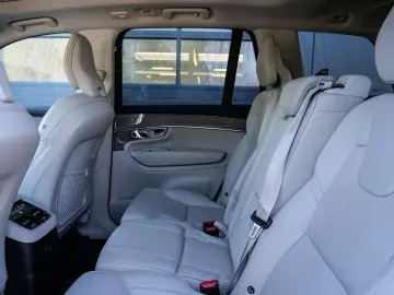 VOLVO XC90 FACELIFT Plus Bright Recharge Plug-In Hybri