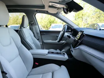 VOLVO XC90 FACELIFT Plus Bright Recharge Plug-In Hybri
