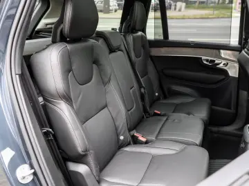 VOLVO XC90 T8 AWD Ultra Dark NP 108.620 -  B&W FOUR-C