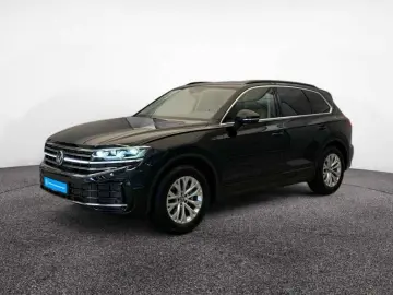 VW Touareg Elegance TDI 4M  AHK LUFTF STDHZ LEDER