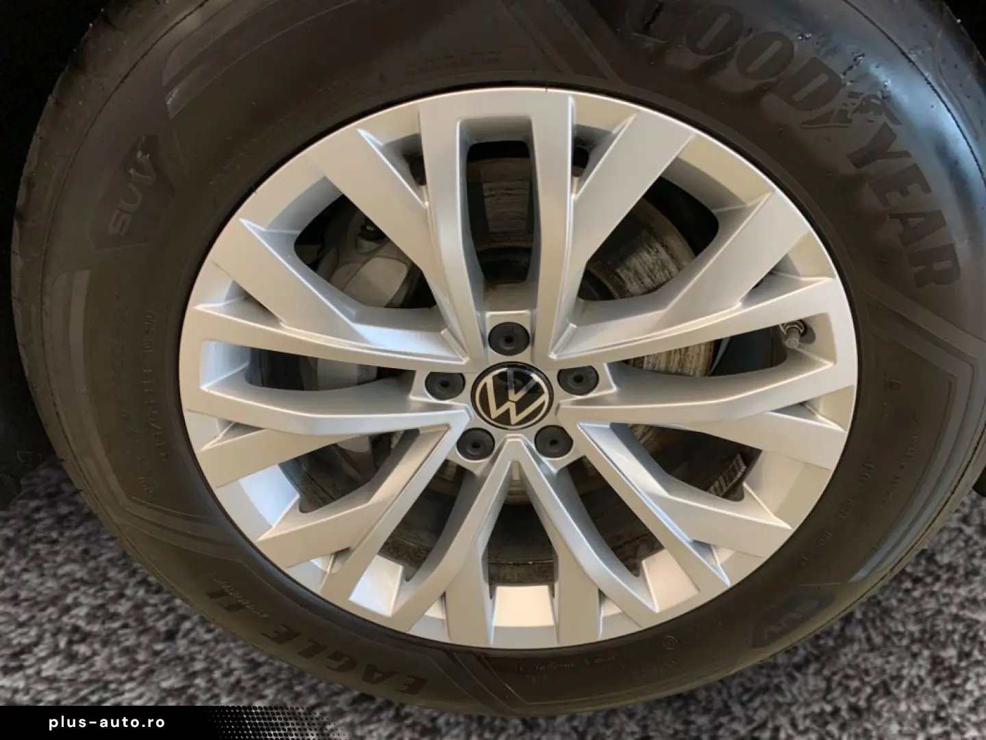 VW Touareg Elegance TDI 4M  AHK LUFTF STDHZ LEDER