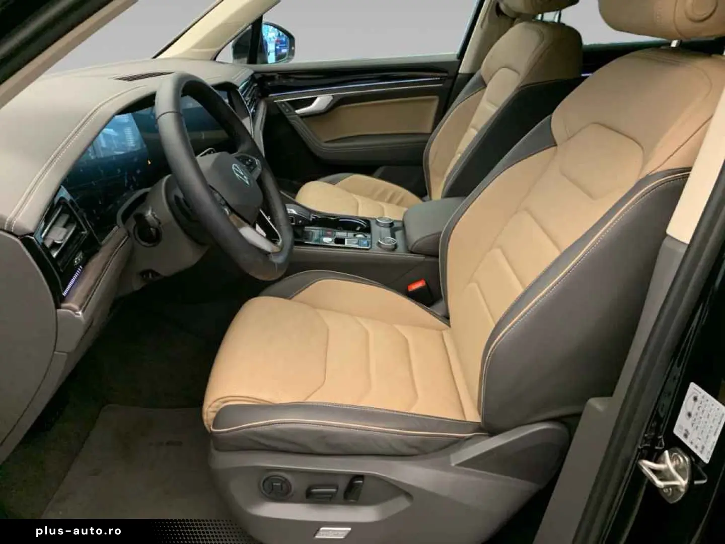 VW Touareg Elegance TDI 4M  AHK LUFTF STDHZ LEDER