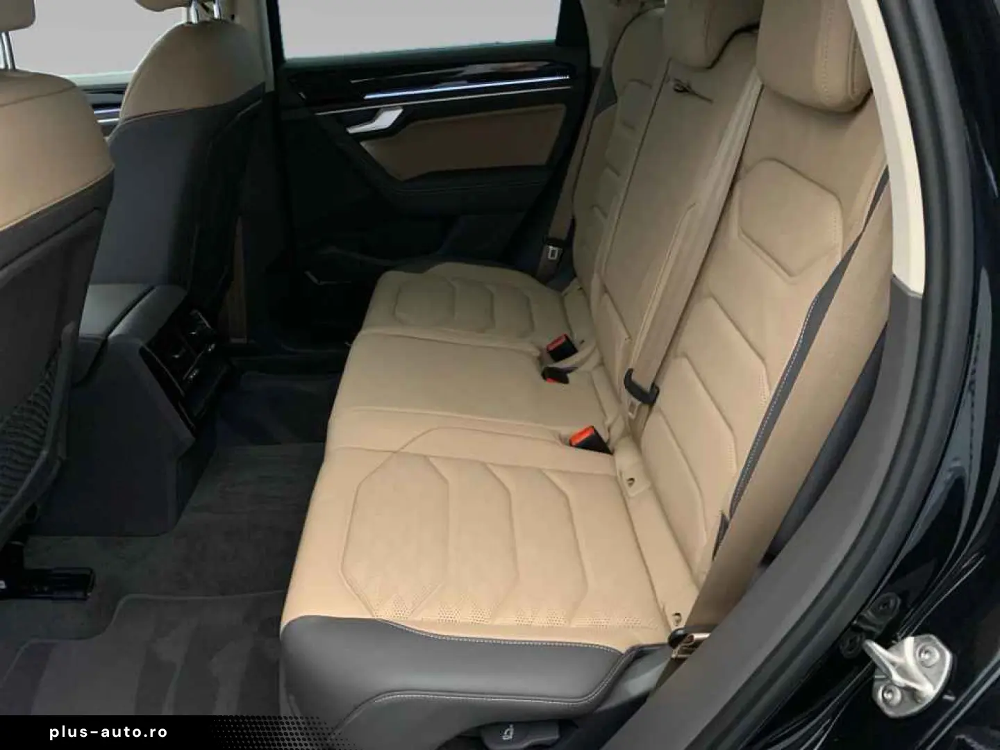 VW Touareg Elegance TDI 4M  AHK LUFTF STDHZ LEDER