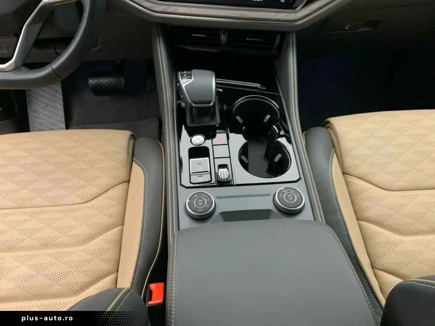 VW Touareg Elegance TDI 4M  AHK LUFTF STDHZ LEDER