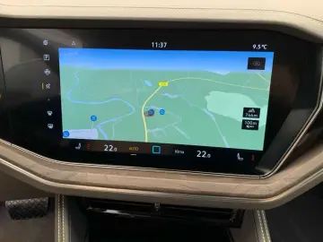 VW Touareg Elegance TDI 4M  AHK LUFTF STDHZ LEDER