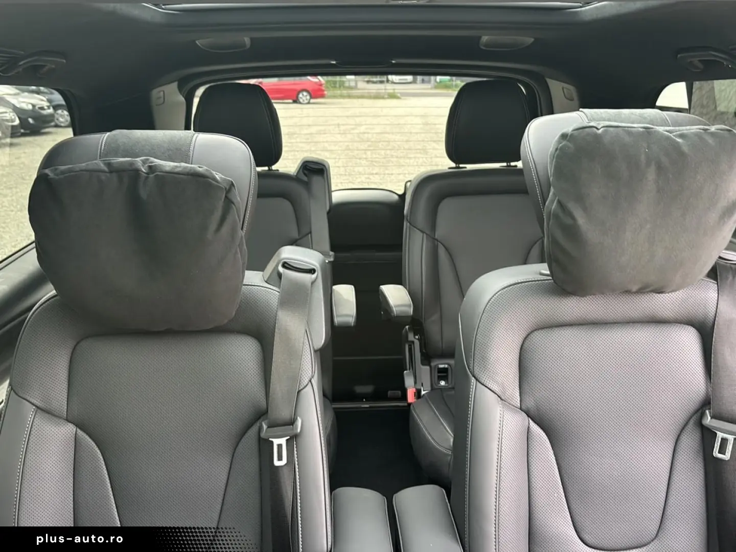 MERCEDES-BENZ V-Class 2024 — imagine 13