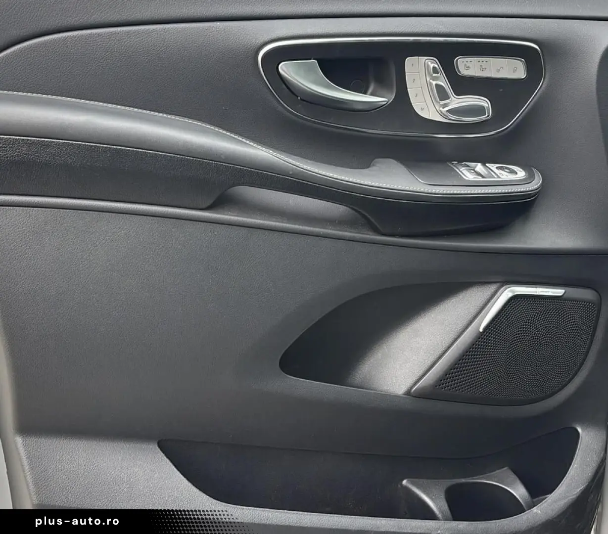 MERCEDES-BENZ V-Class 2024 — imagine 19
