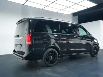 MERCEDES-BENZ V 300 d 4M L AVANTGARDE EDITION AMG 7-SITZER