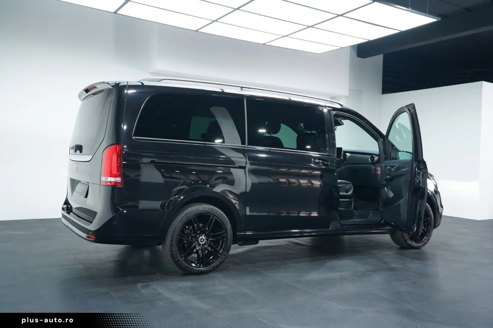 MERCEDES-BENZ V 300 d 4M L AVANTGARDE EDITION AMG 7-SITZER