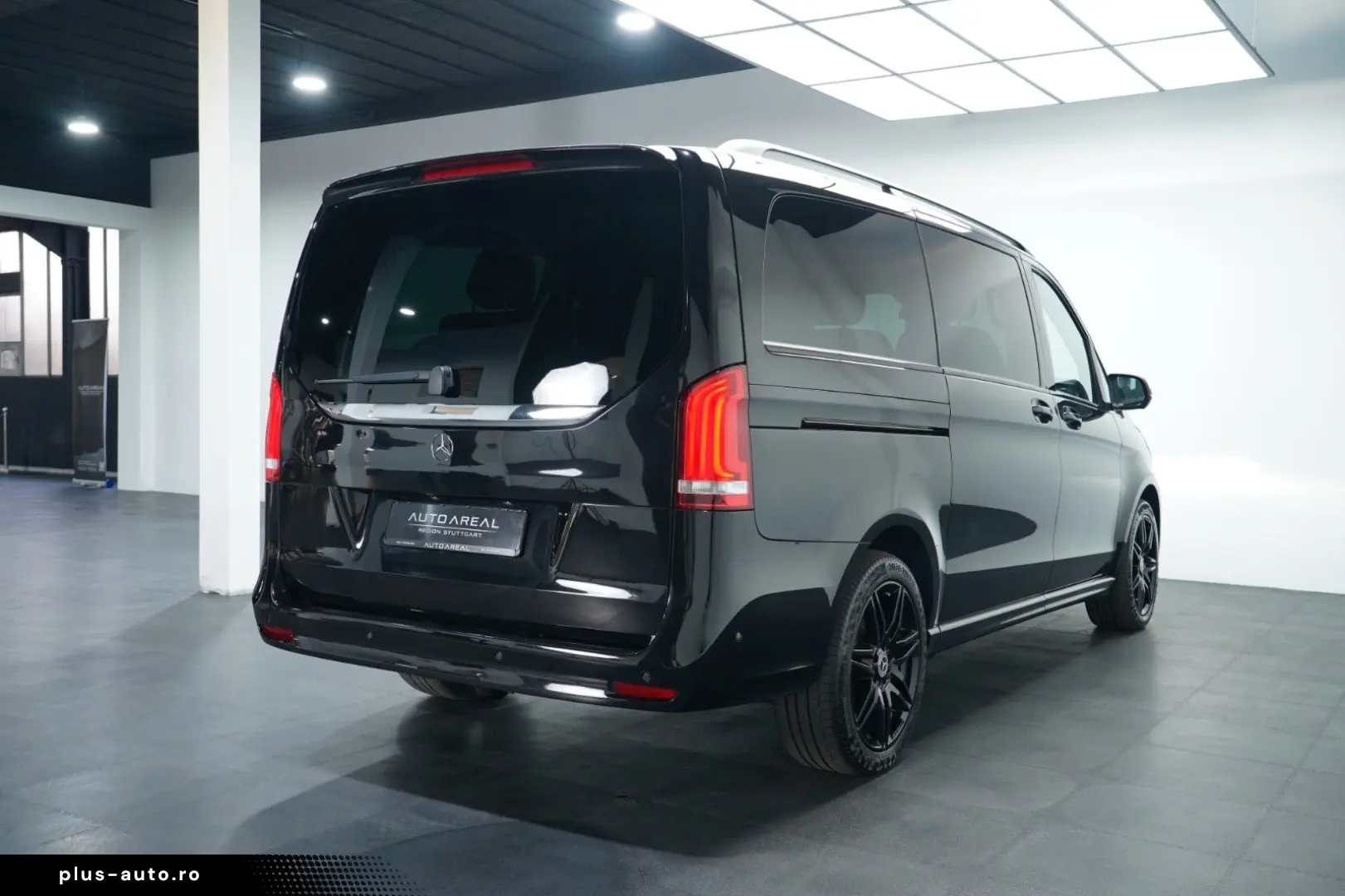 MERCEDES-BENZ V 300 d 4M L AVANTGARDE EDITION AMG 7-SITZER