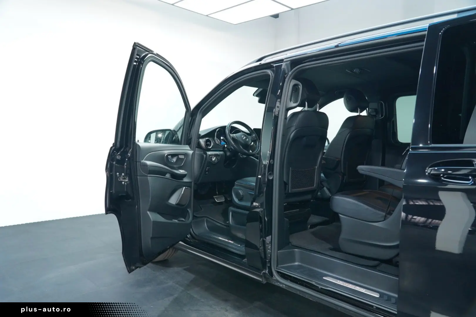 MERCEDES-BENZ V 300 d 4M L AVANTGARDE EDITION AMG 7-SITZER
