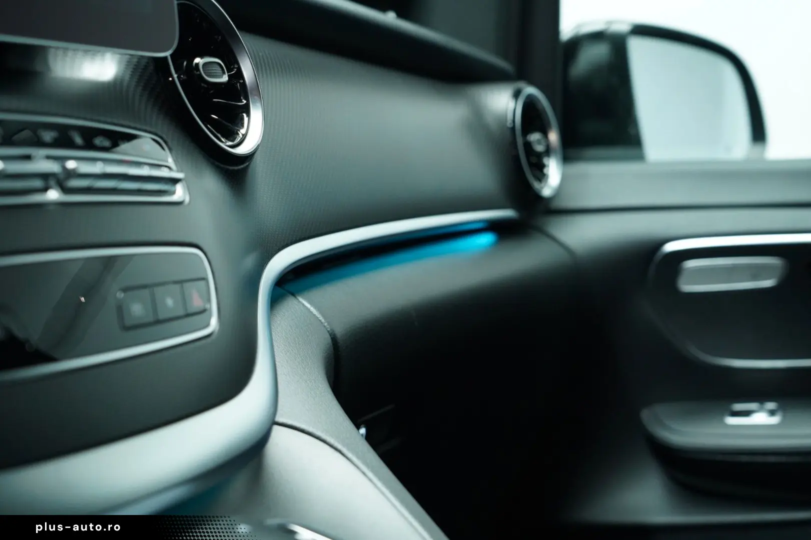 MERCEDES-BENZ V 300 d 4M L AVANTGARDE EDITION AMG 7-SITZER