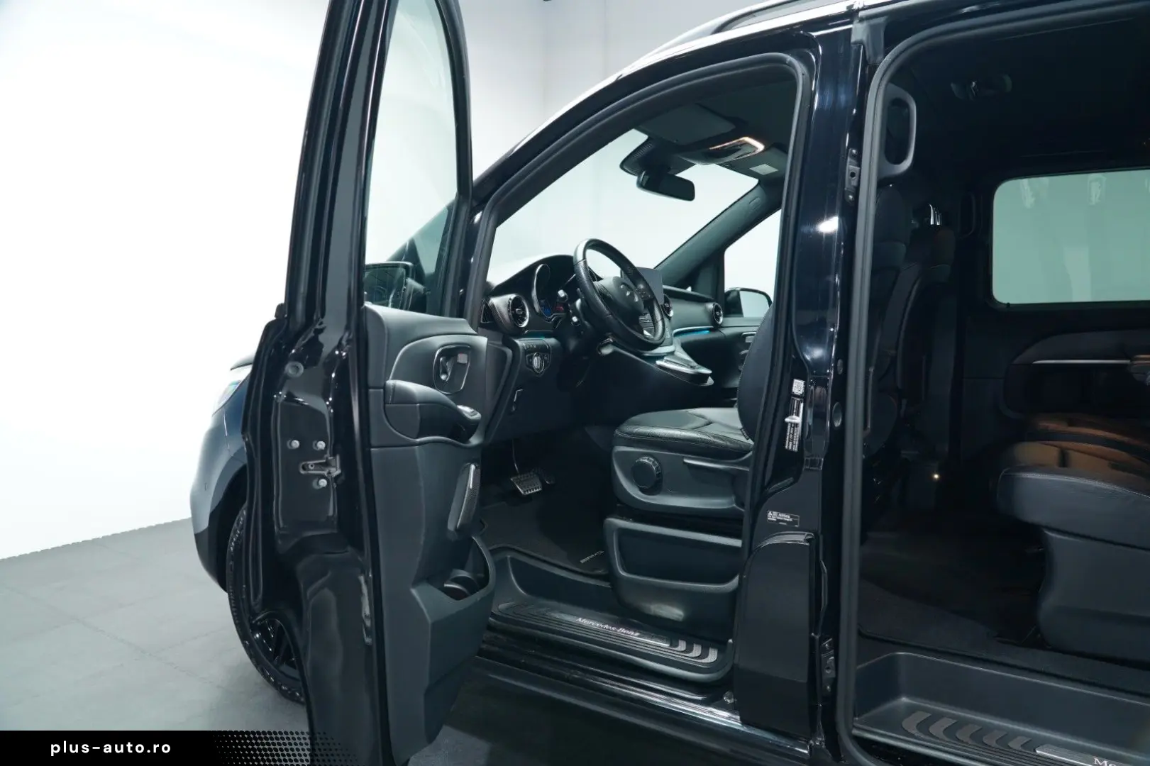 MERCEDES-BENZ V 300 d 4M L AVANTGARDE EDITION AMG 7-SITZER