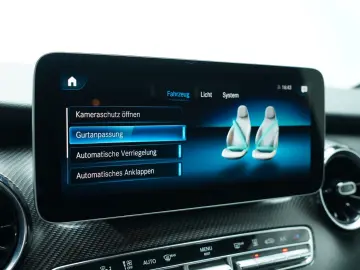 MERCEDES-BENZ V 300 d 4M L AVANTGARDE EDITION AMG 7-SITZER