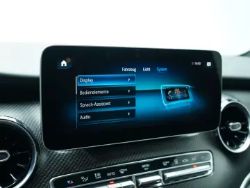 MERCEDES-BENZ V 300 d 4M L AVANTGARDE EDITION AMG 7-SITZER