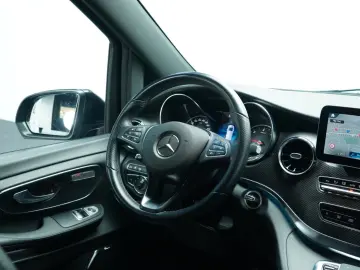 MERCEDES-BENZ V 300 d 4M L AVANTGARDE EDITION AMG 7-SITZER