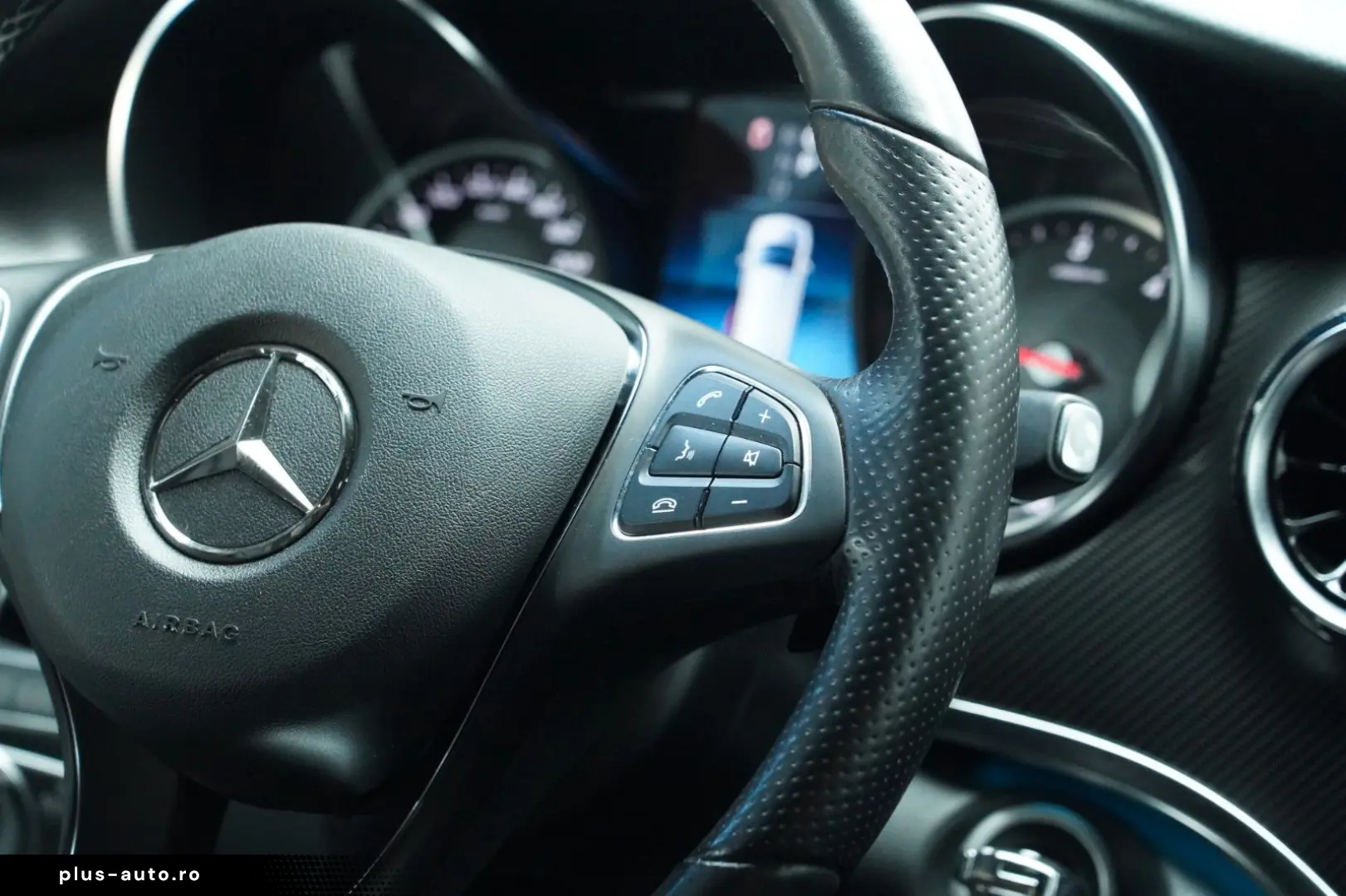 MERCEDES-BENZ V 300 d 4M L AVANTGARDE EDITION AMG 7-SITZER