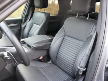 LAND ROVER Discovery D300 R-Dynamic SE AWD AHK Matrix LED