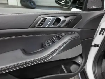 BMW X5 xDr45e XLine DAProf HUD 360 LASER Panoramic H&K