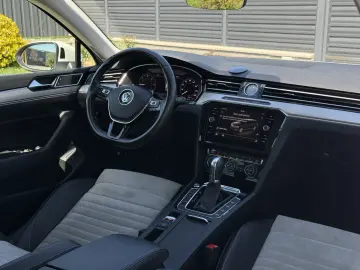 2.0tdi   150cp   DSG   Highline   Bord digital