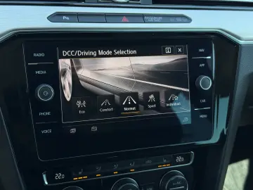 2.0tdi   150cp   DSG   Highline   Bord digital