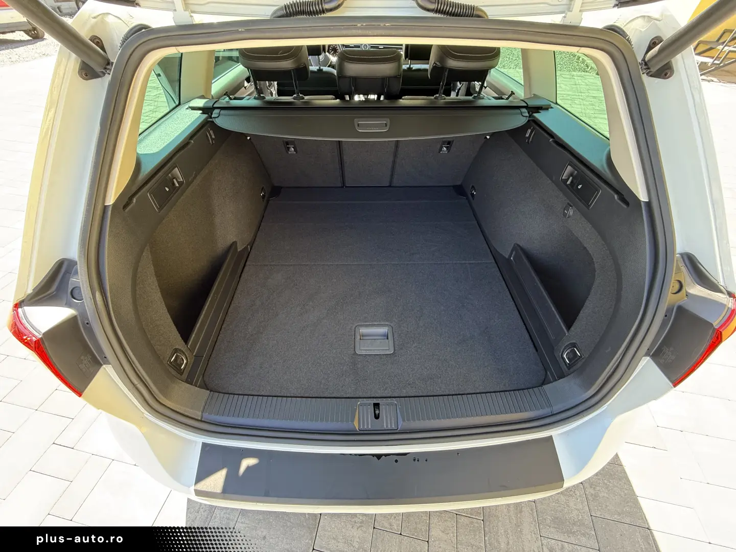 2.0tdi   150cp   DSG   Highline   Bord digital