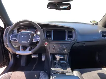 DODGE Charger SRT Hellcat