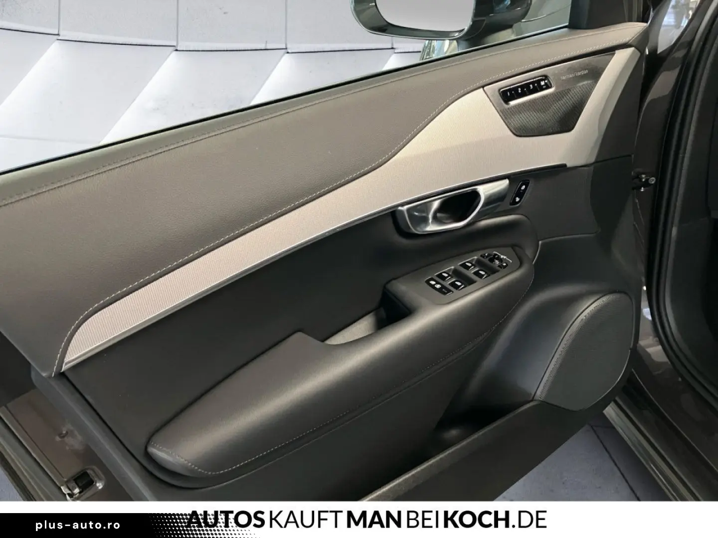VOLVO XC90 2024 — imagine 12