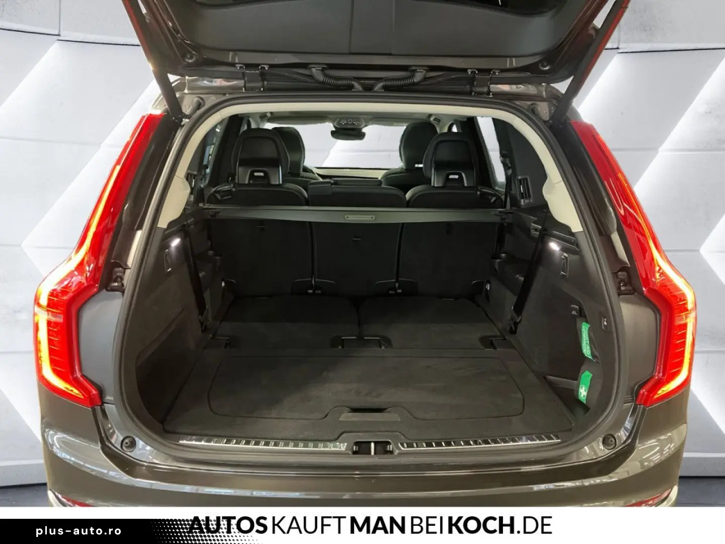 VOLVO XC90 2024 — imagine 13