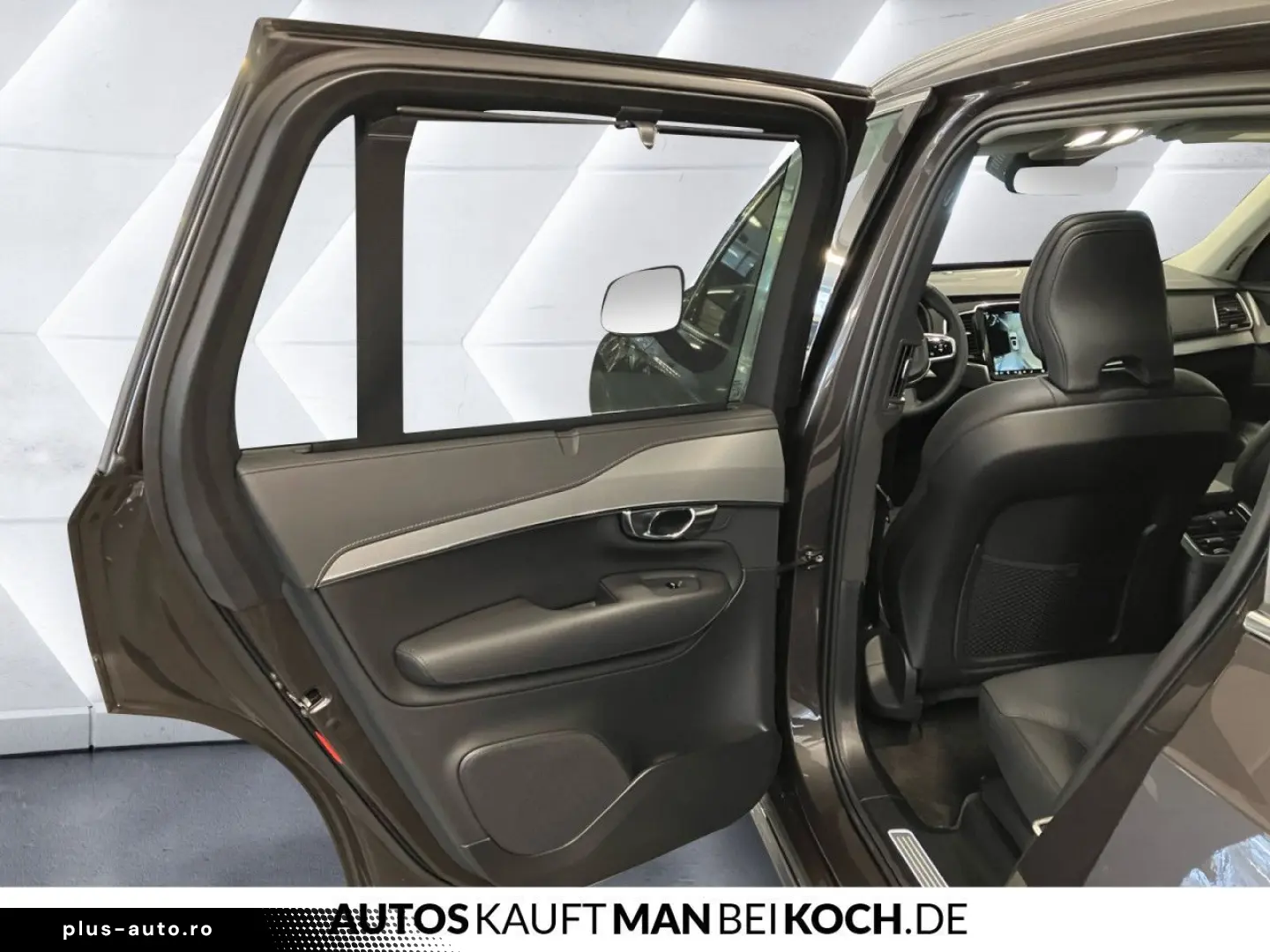 VOLVO XC90 2024 — imagine 23