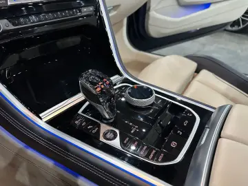 BMW M850 i xDrive Cabrio  B&W  LASER   Matt   1.HAND