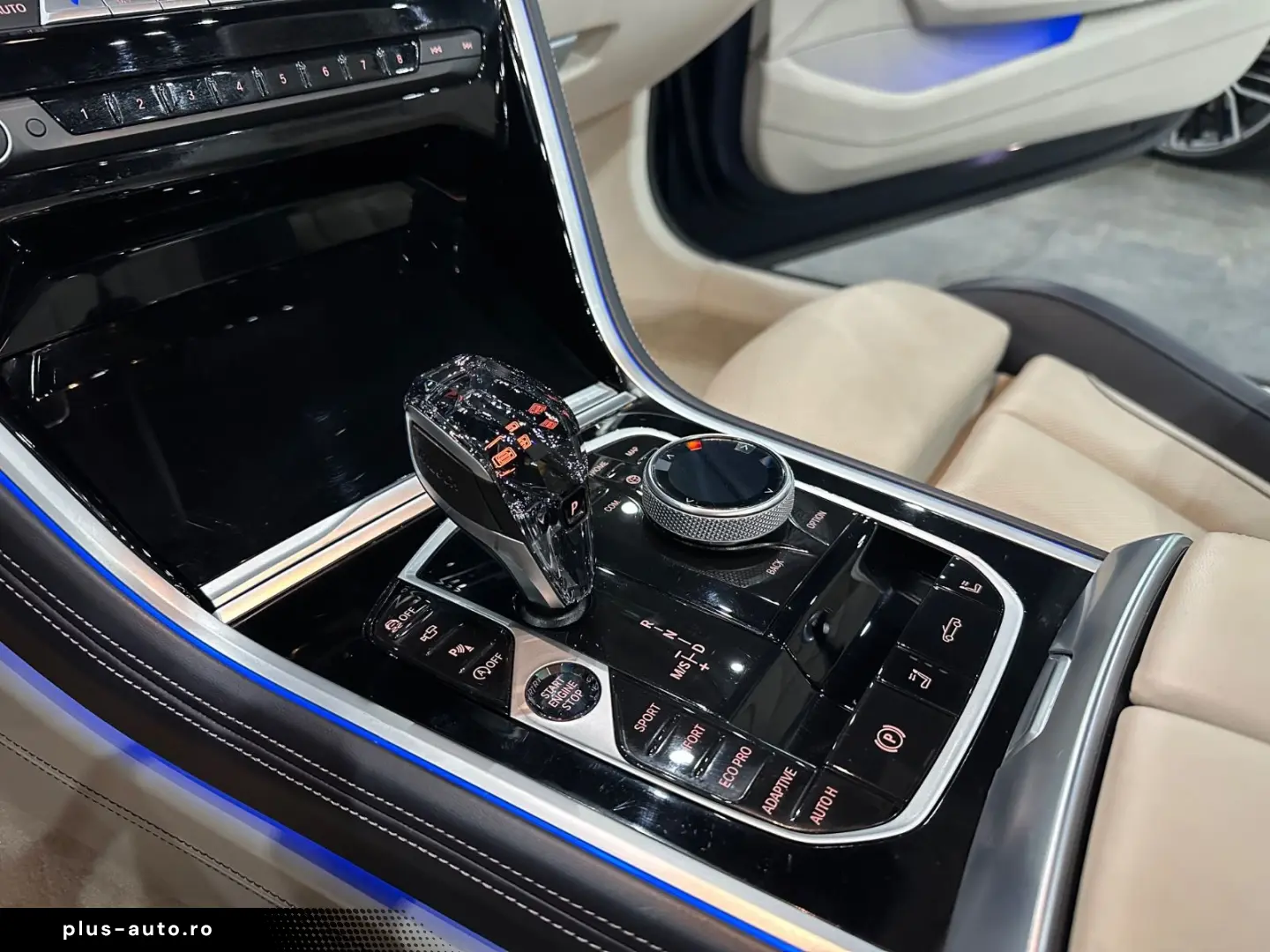 BMW M850 i xDrive Cabrio  B&W  LASER   Matt   1.HAND