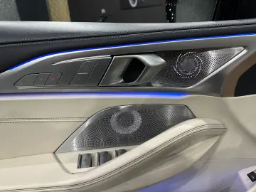 BMW M850 i xDrive Cabrio  B&W  LASER   Matt   1.HAND