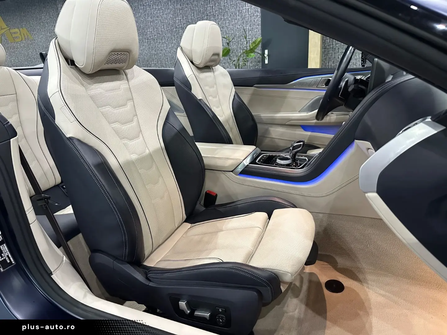 BMW M850 i xDrive Cabrio  B&W  LASER   Matt   1.HAND