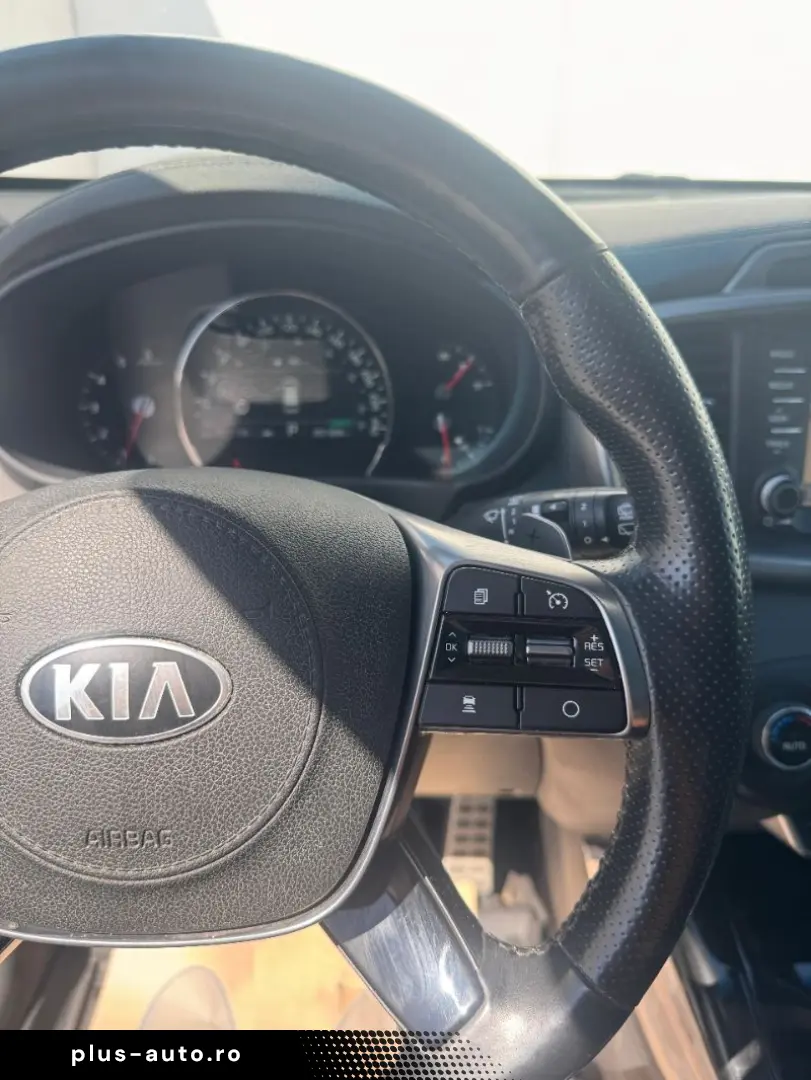 KIA SORENTO 2.2 DSL Cosmo 8AT 4x4