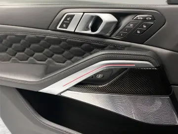 BMW X6 M Massage Bowers & Wilkins AHK Laser Kamera