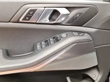 BMW X5 xDr45e DAProf H&K 360 TrailerHitch Laser 4ZClima