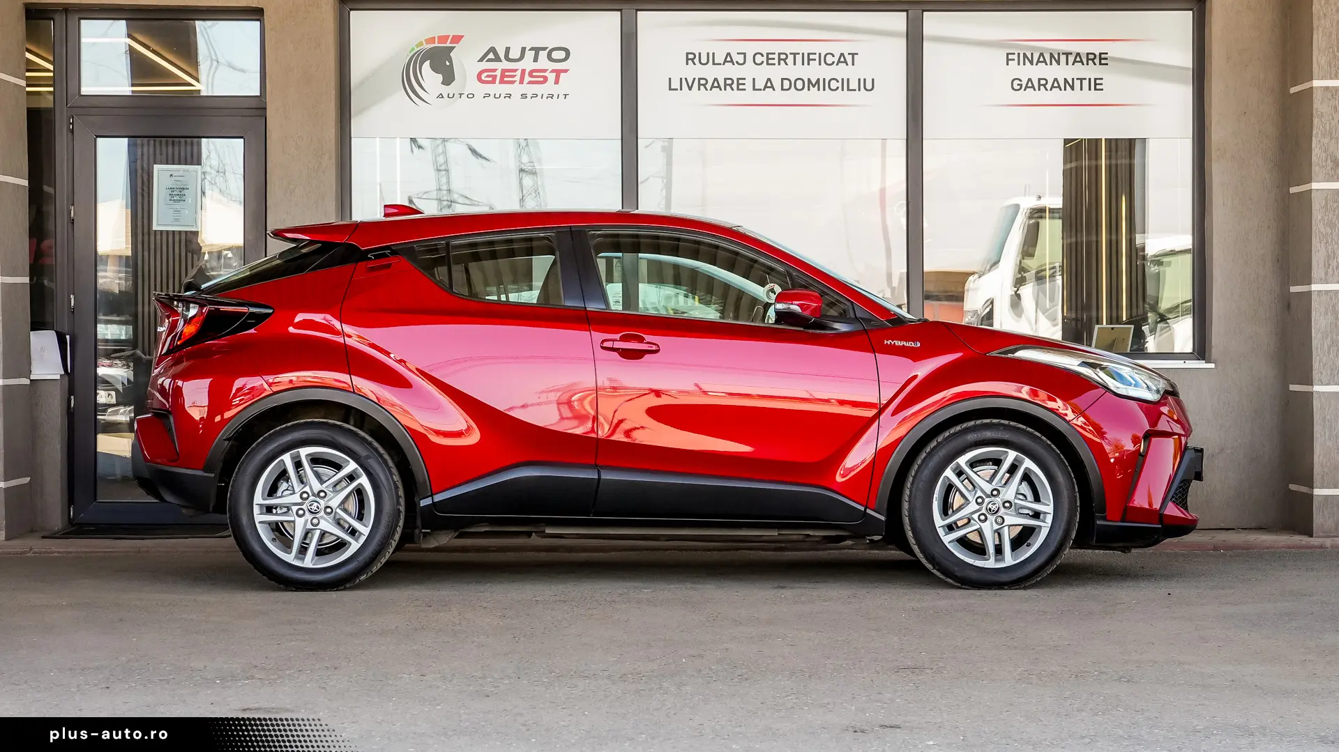 Toyota C-hr HYBRIDE 1.8L DYNAMIC BUSINESS